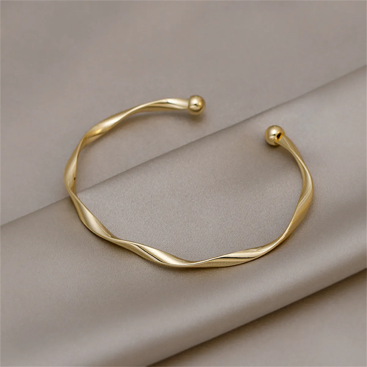 18K Gold-Plated Curved Waves Cuff