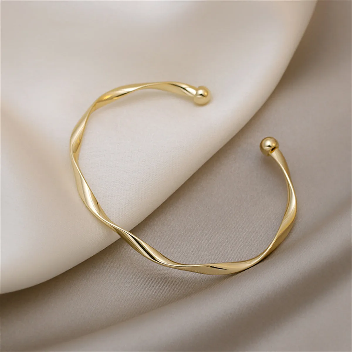 18K Gold-Plated Curved Waves Cuff