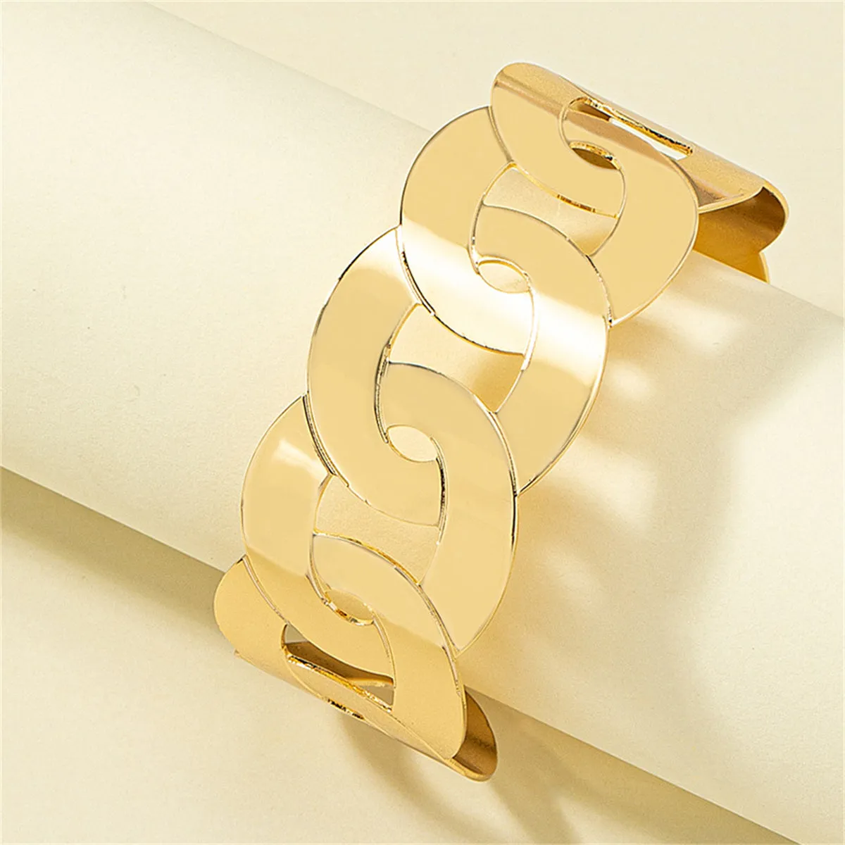 18K Gold-Plated Interlocked Oval Cuff