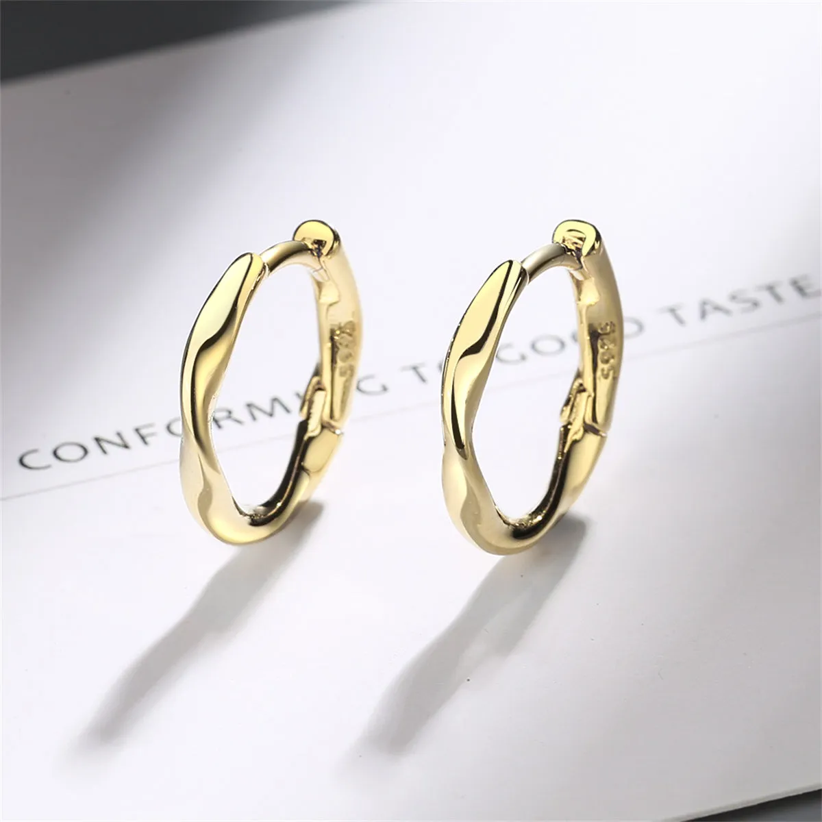 18K Gold-Plated Wave Huggie Earring