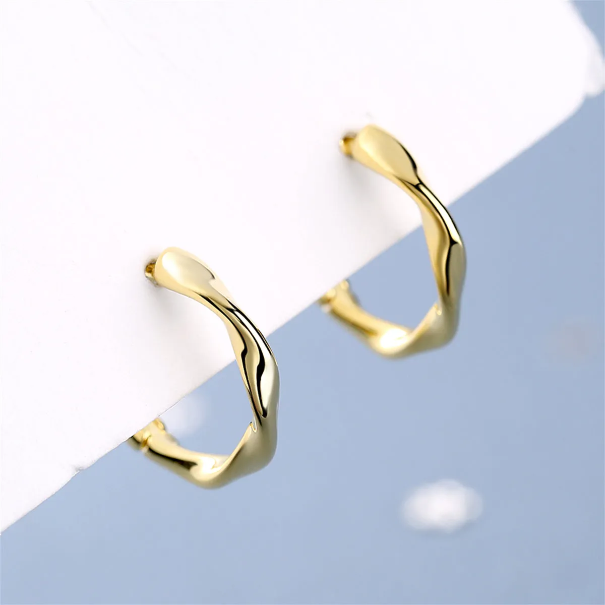 18K Gold-Plated Wave Huggie Earring