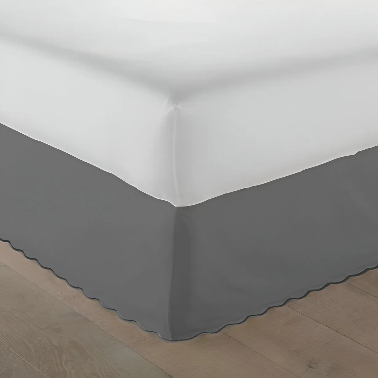 400TC Sateen Solid Cotton Luxurious Scallop Embroidery Tailored Bed Skirt