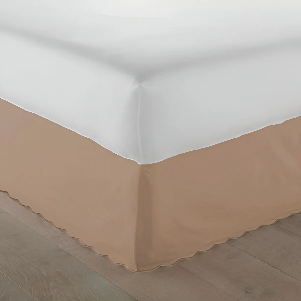 400TC Sateen Solid Cotton Luxurious Scallop Embroidery Tailored Bed Skirt
