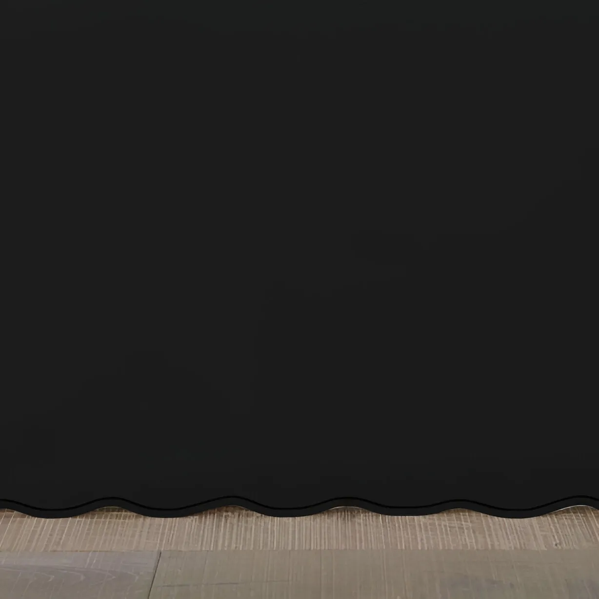 400TC Sateen Solid Cotton Luxurious Scallop Embroidery Tailored Bed Skirt