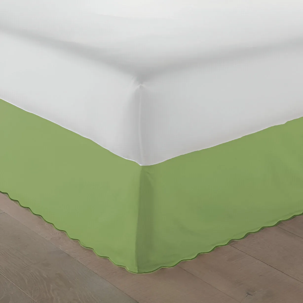 400TC Sateen Solid Cotton Luxurious Scallop Embroidery Tailored Bed Skirt