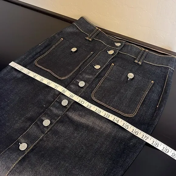 7FAM denim pencil skirt, button front, coated dark wash, pockets, sz 28, NWOT