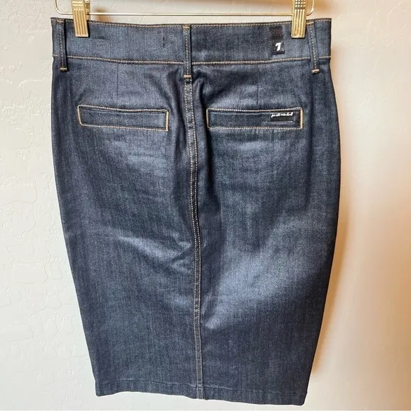 7FAM denim pencil skirt, button front, coated dark wash, pockets, sz 28, NWOT