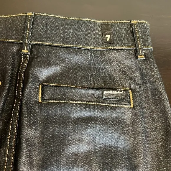 7FAM denim pencil skirt, button front, coated dark wash, pockets, sz 28, NWOT