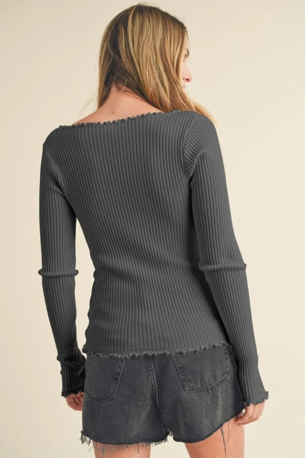 Aemi   Co Lettuce Hem Scoop Neck Long Sleeve Knit Top