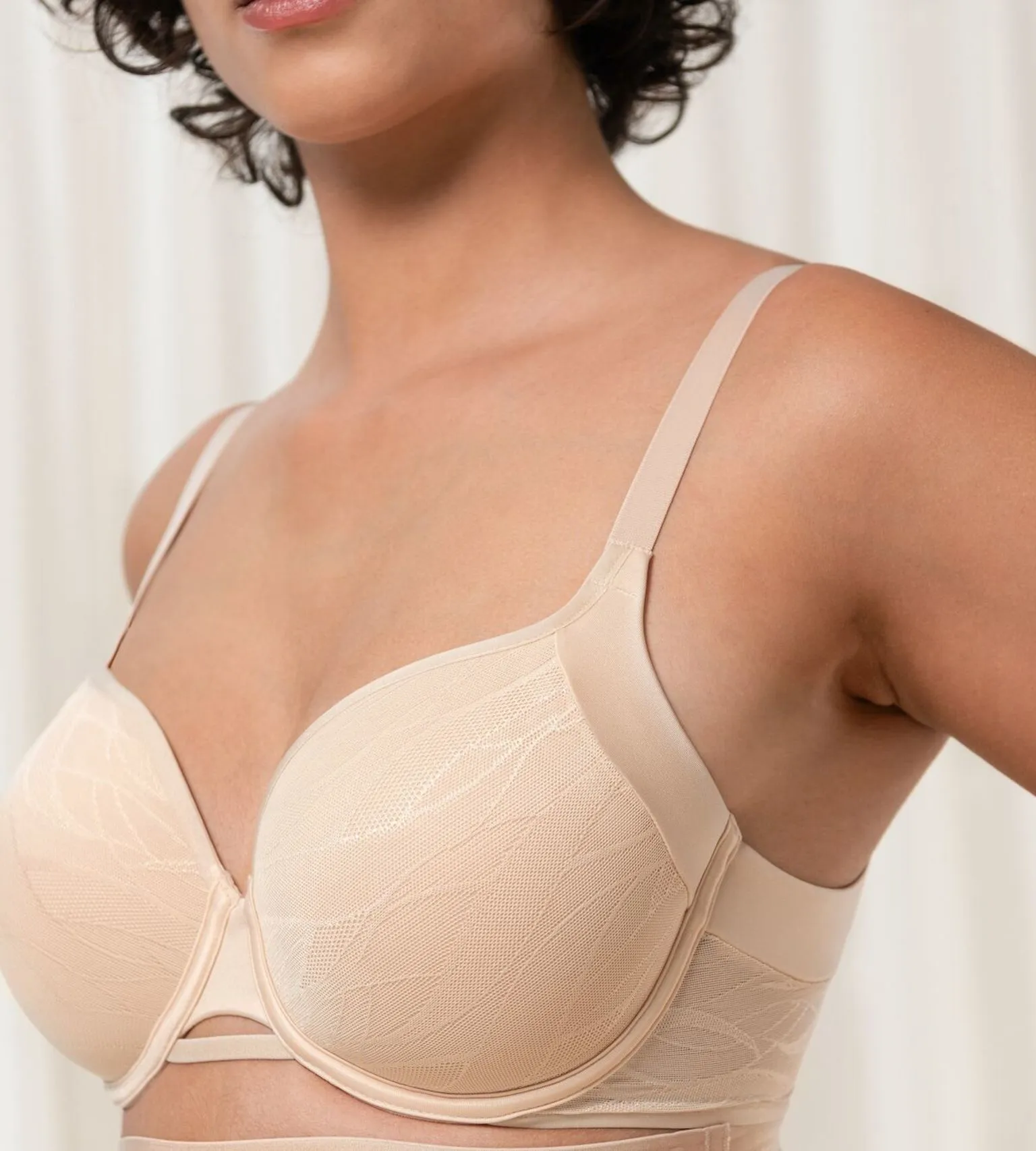 Airy Sensation T Shirt Bra / Nude Beige
