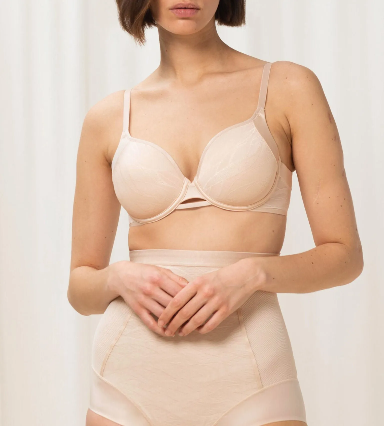 Airy Sensation T Shirt Bra / Nude Beige