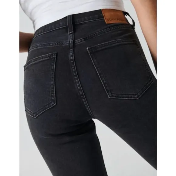 ARITZIA DENIM FORUM Jeans Womens 29 Black The Arlo High Rise Straight 28L