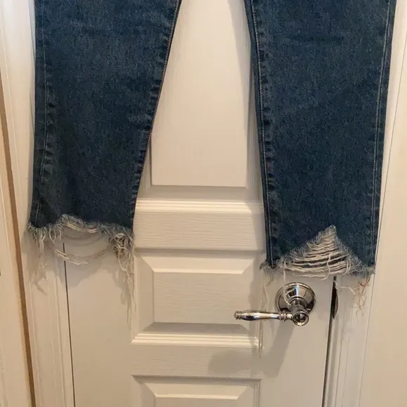 BDG Straight Narrow Highrise Jeans