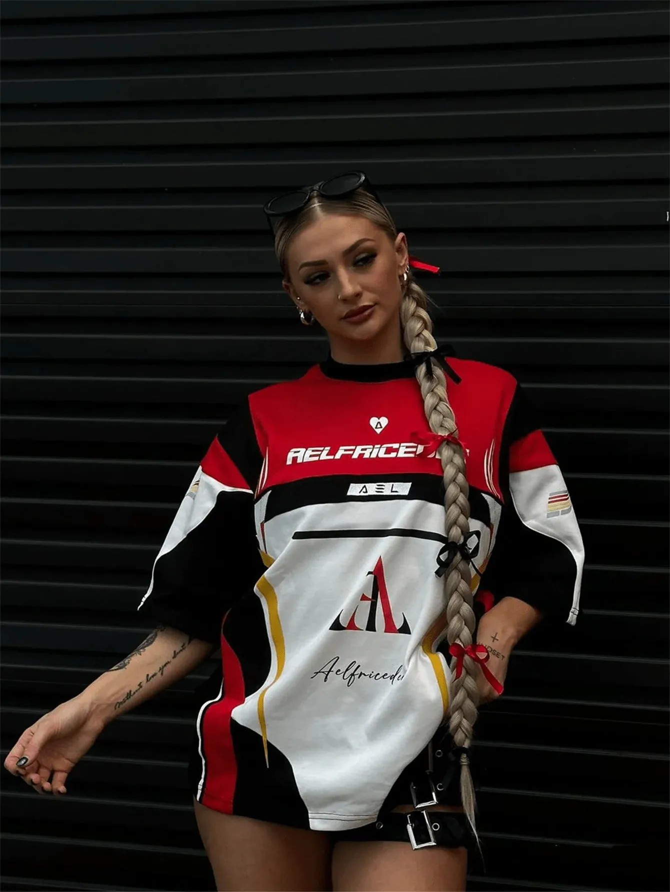 Bold High-Street Graphic Print Contrast T-Shirt with Oversized Fit