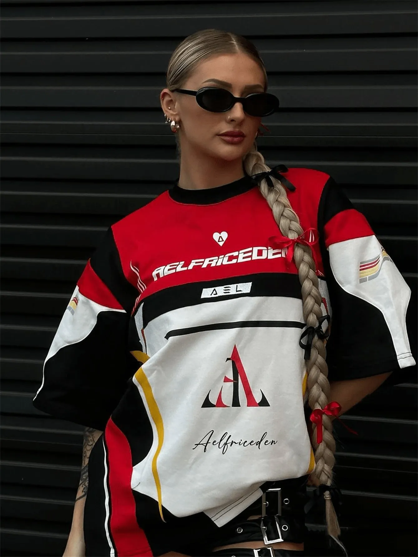 Bold High-Street Graphic Print Contrast T-Shirt with Oversized Fit
