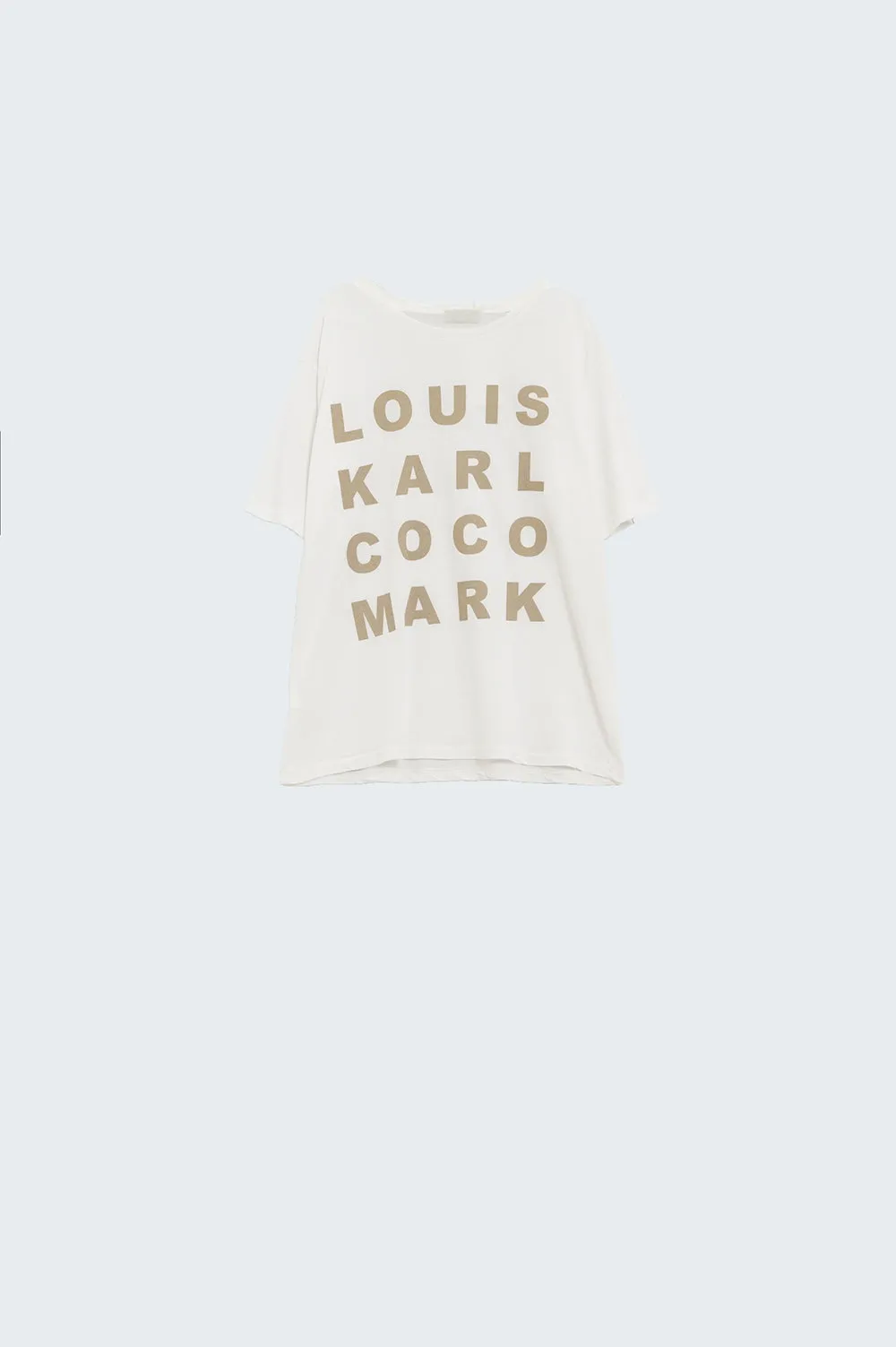 Creme T-shirt With famous Names Logos At The Front
