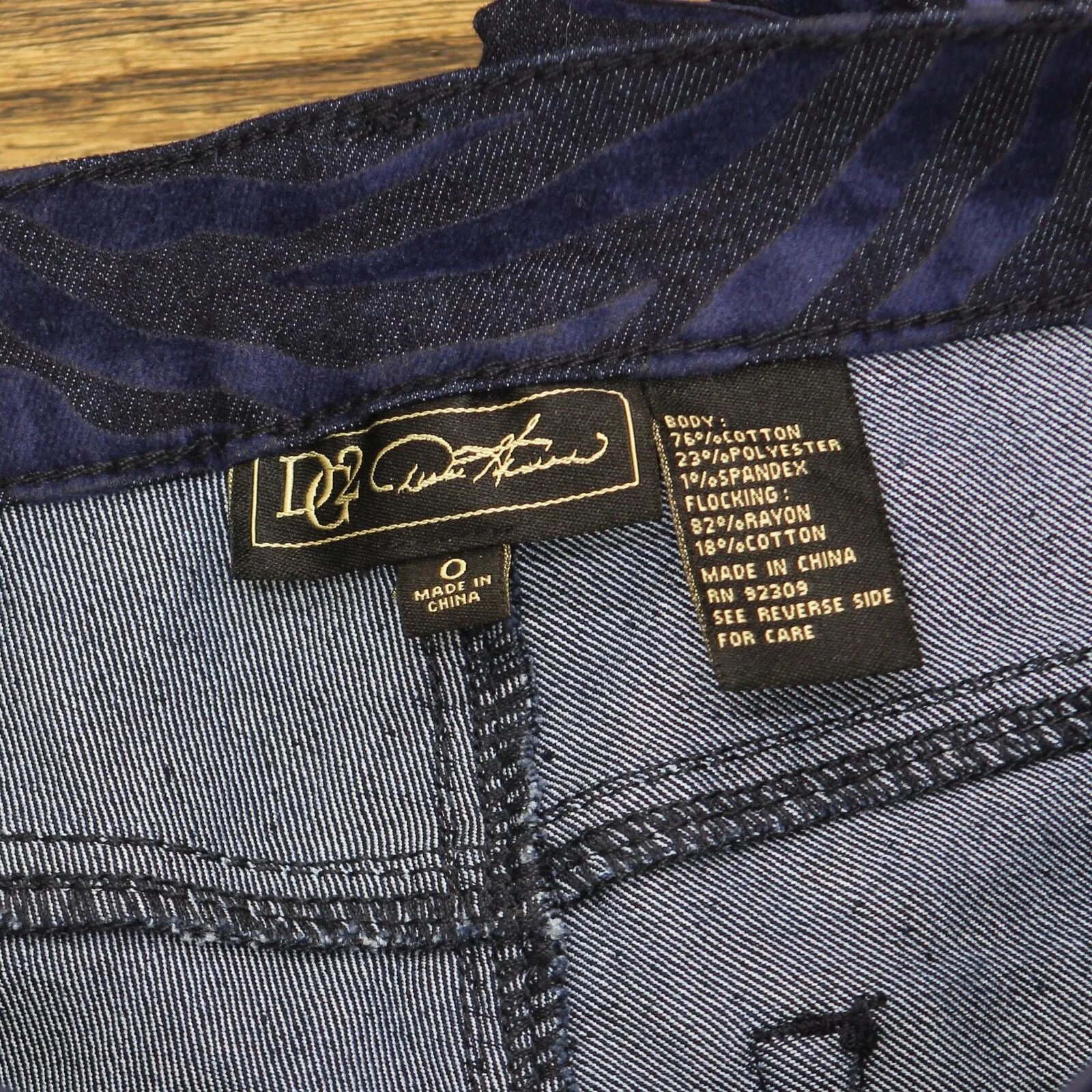 DG2 by Diane Gilman Womens Stretch Zebra Flocked Skinny Jean Indigo Blue 0