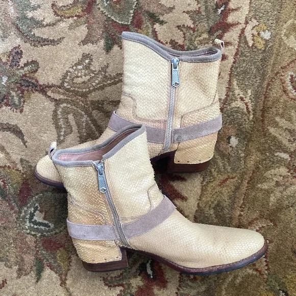 DONALD J PLINER Brown Leather Moto Snake Print Leather Boots.