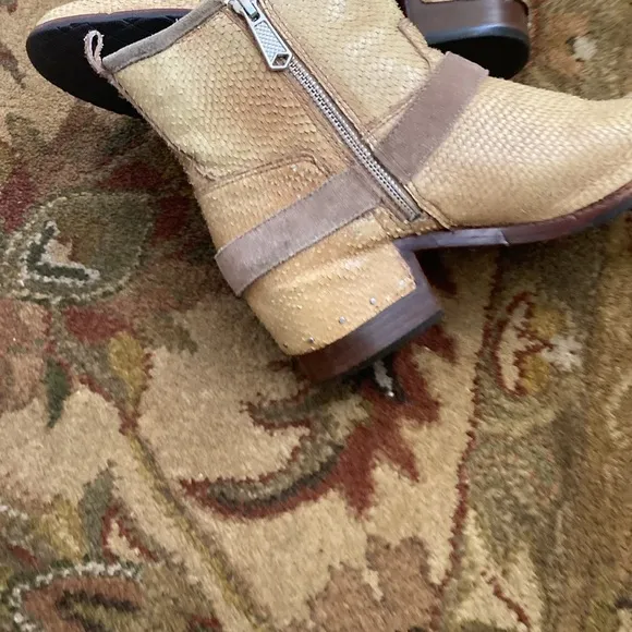 DONALD J PLINER Brown Leather Moto Snake Print Leather Boots.