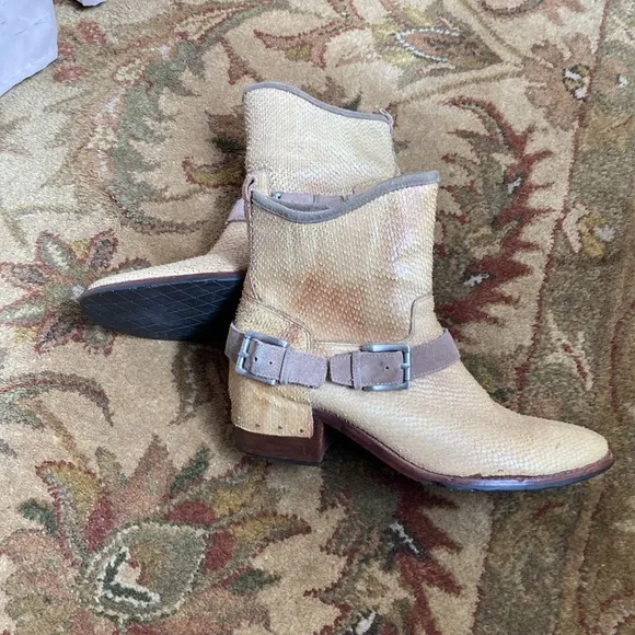 DONALD J PLINER Brown Leather Moto Snake Print Leather Boots.