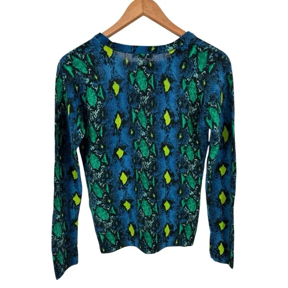 Equipment Femme Cashmere Sweater Sloan Blue Snakeskin Print size XS Long Sleeves