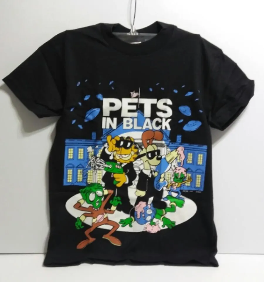 Garfield Pets In Black T-shirt