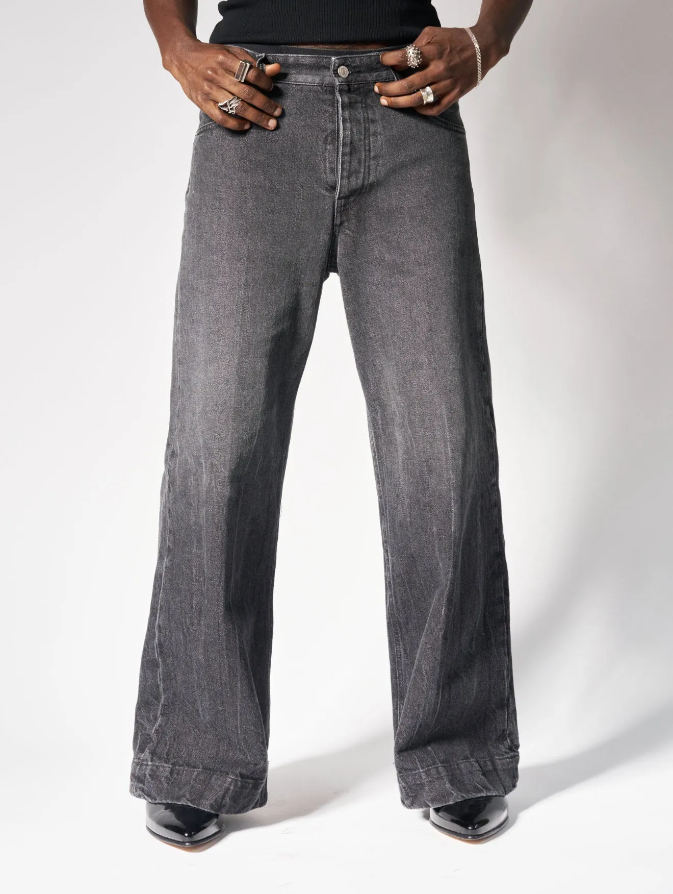 IZZY GIANT FLARE JEANS IN BLACK