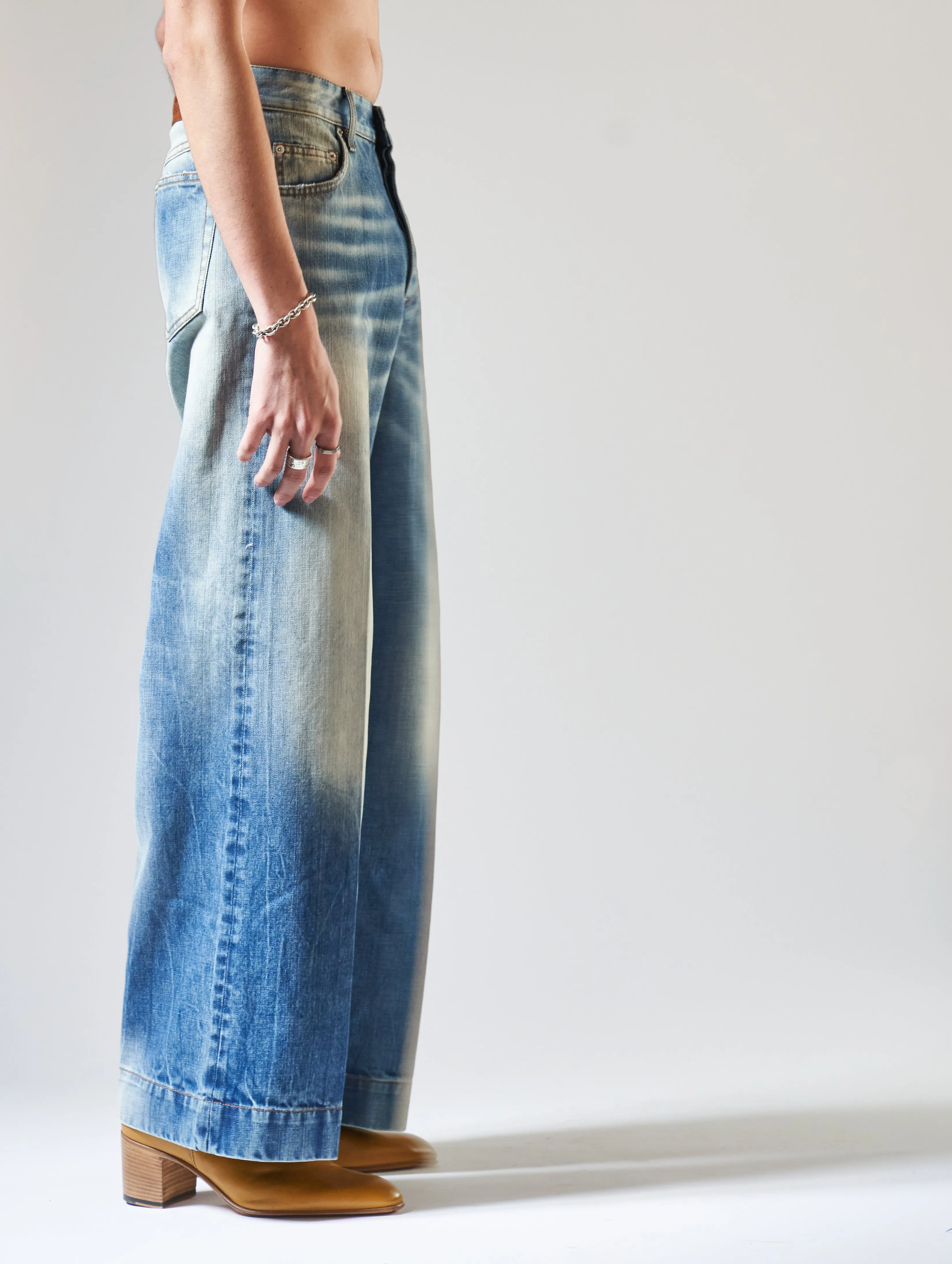 IZZY GIANT FLARE JEANS IN VINTAGE 74 - Unisex