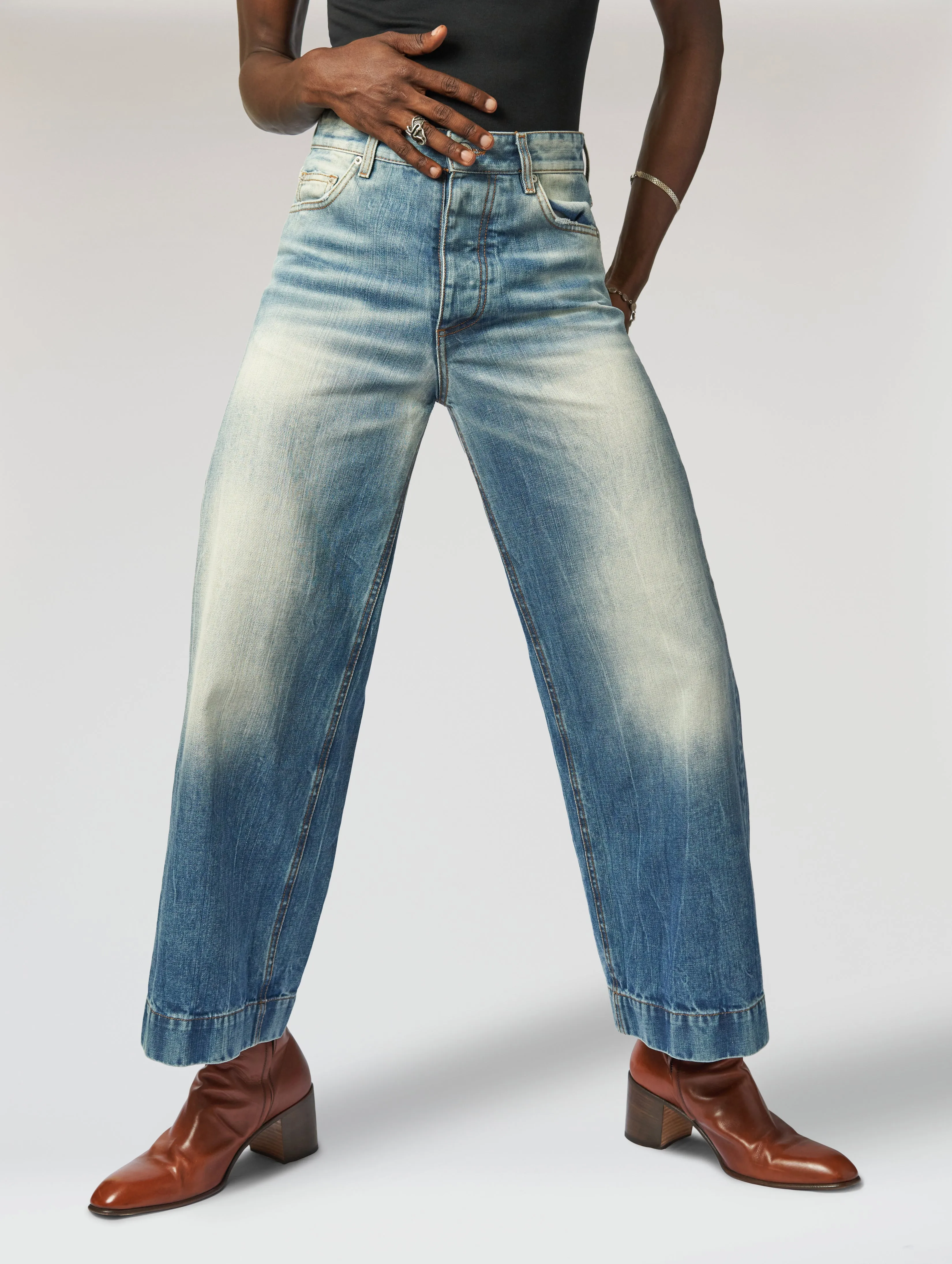 IZZY GIANT FLARE JEANS IN VINTAGE 74 - Unisex