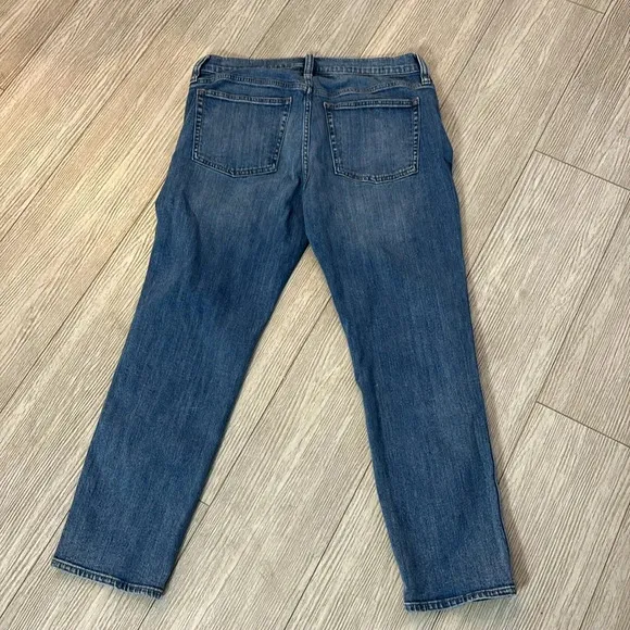 J. Crew 9” Vintage Straight Leg Blue Jeans size 31