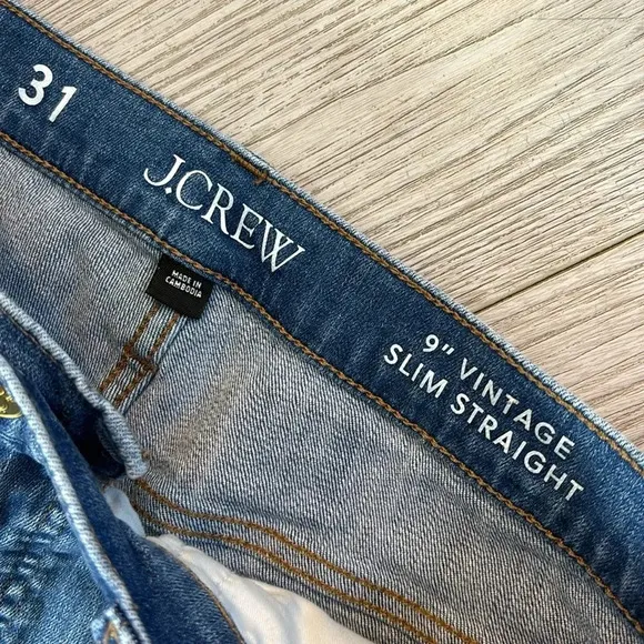 J. Crew 9” Vintage Straight Leg Blue Jeans size 31