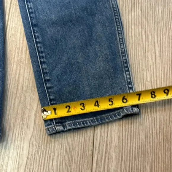 J. Crew 9” Vintage Straight Leg Blue Jeans size 31