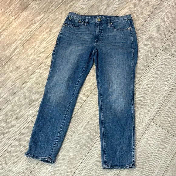 J. Crew 9” Vintage Straight Leg Blue Jeans size 31