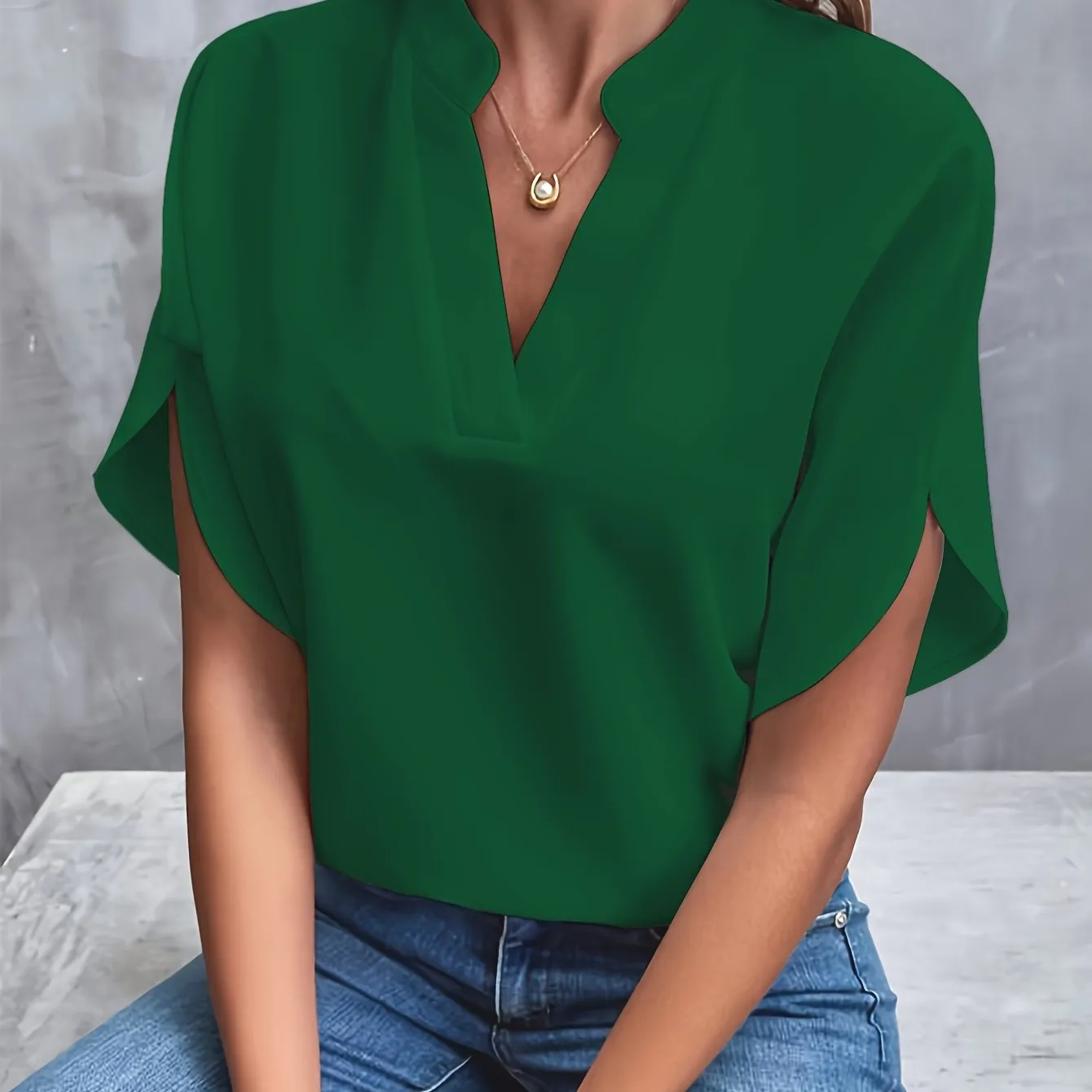 Jannie - Elegant Blouse