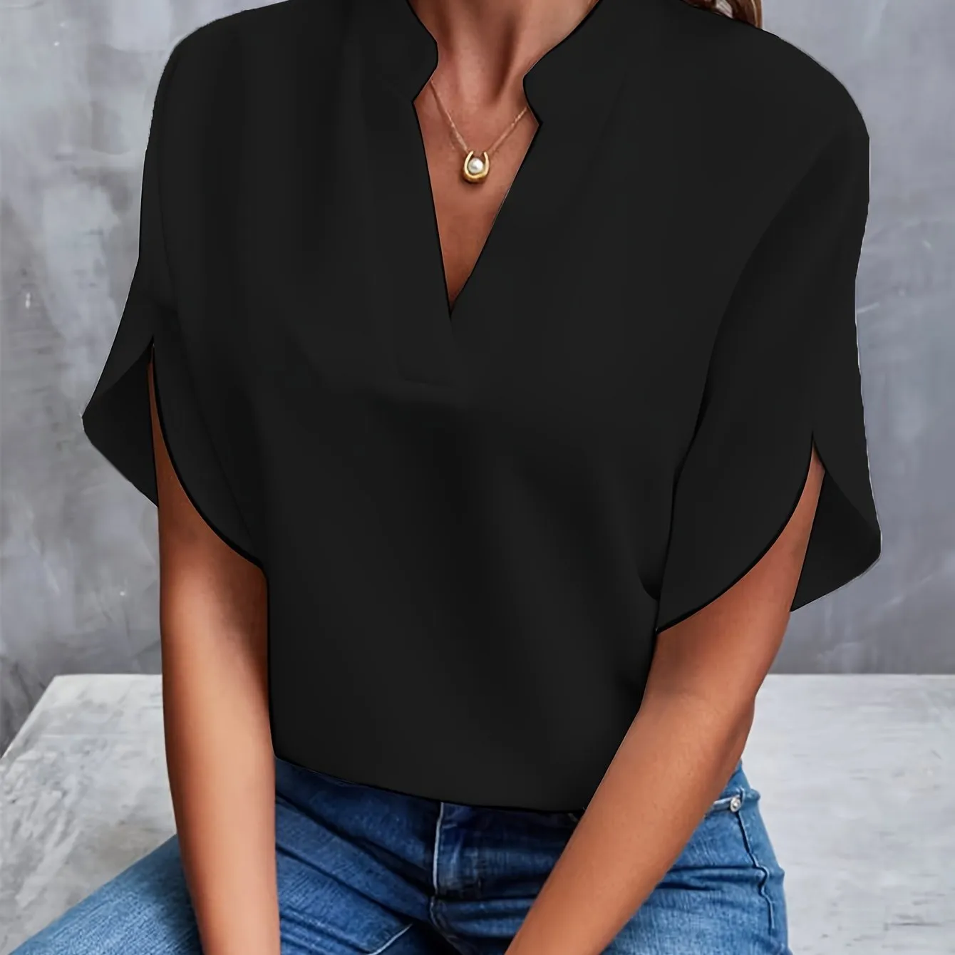Jannie - Elegant Blouse