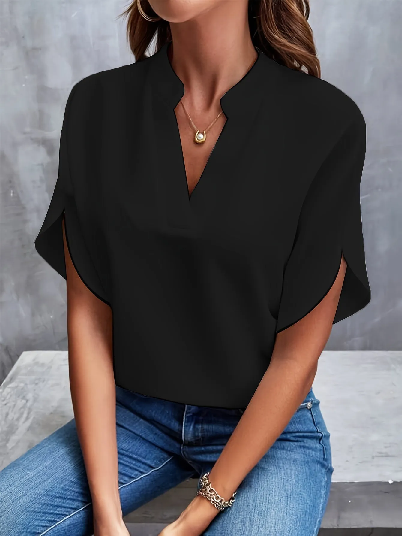 Jannie - Elegant Blouse