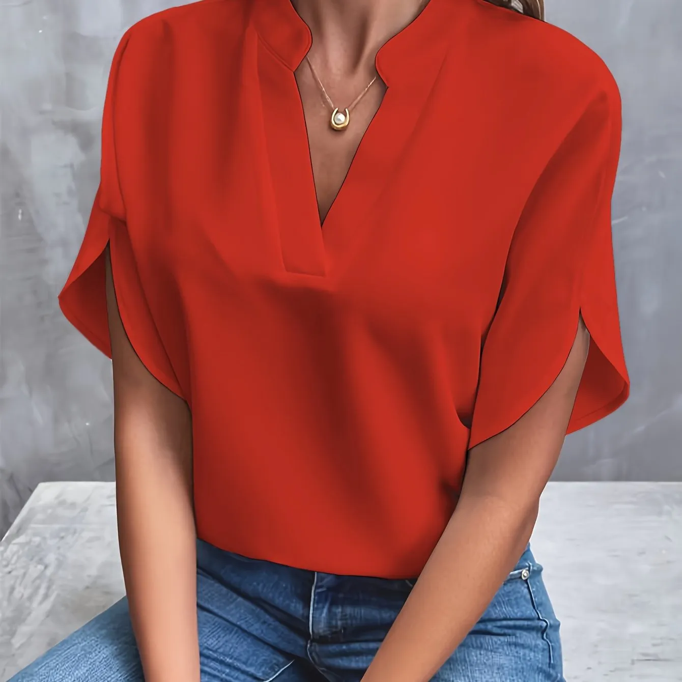 Jannie - Elegant Blouse