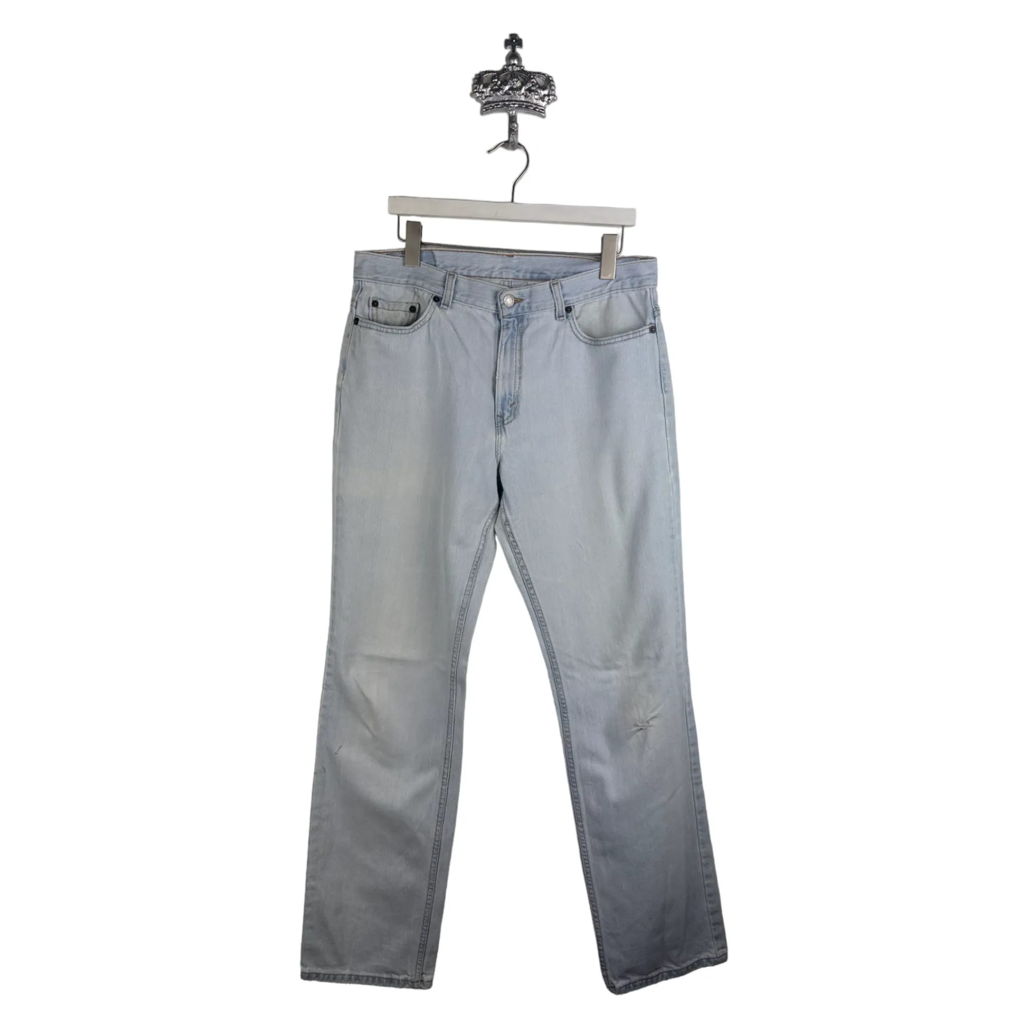 LEVIS JEANS (HH - 17 IN) (LENGTH - 40IN )