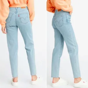 Levi's Mom High Rise Waisted Jeans size 28