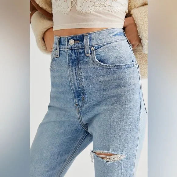 Levi’s NWT Premium 70s High Rise Flare Size 28 Free People Disco Bell Bottom