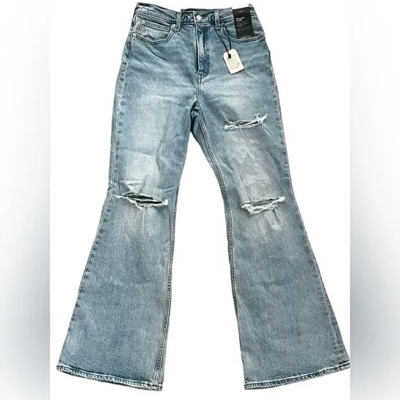 Levi’s NWT Premium 70s High Rise Flare Size 28 Free People Disco Bell Bottom