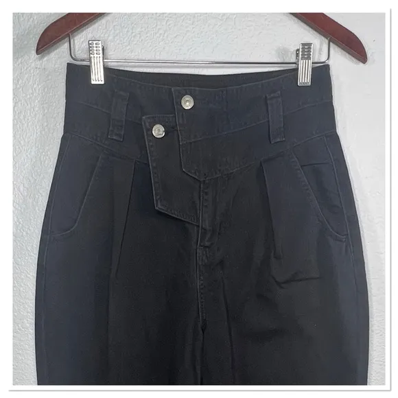 LEVI'S X STRANGER THINGS EL WOMEN'S 100% COTTON JEANS SZ 26 BLACK NO SUSPENDERS