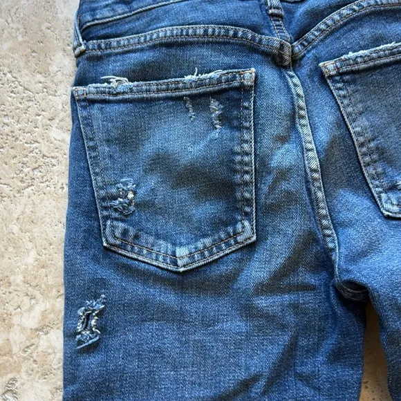 Moussy Vintage Glendale Mid Rise Distressed Tapered Cropped Blue Jeans