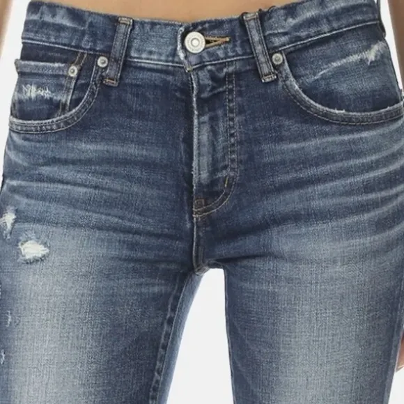 Moussy Vintage Glendale Mid Rise Distressed Tapered Cropped Blue Jeans