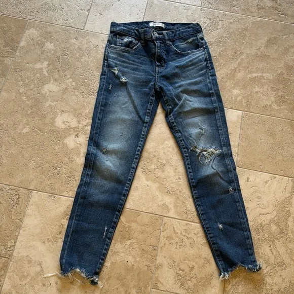 Moussy Vintage Glendale Mid Rise Distressed Tapered Cropped Blue Jeans