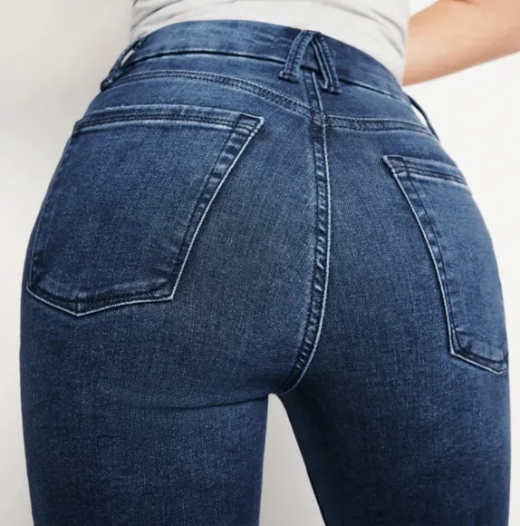 NWT Good American Good Leg Straight Vintage Inspired Jeans Sz. 2/26