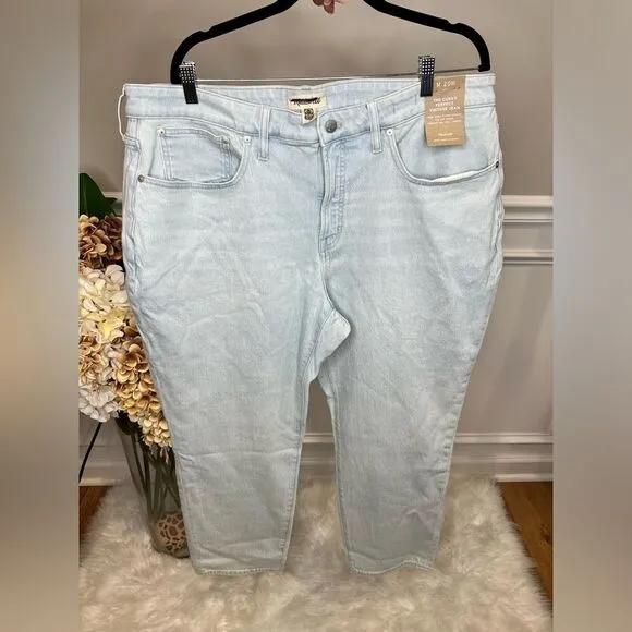 NWT Madewell The Plus Curvy Perfect Vintage Jean