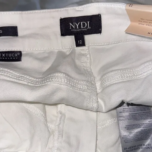 NWT NYDj Front Patch Pocket  Wide Leg Capri Jeans Frayed Hem White