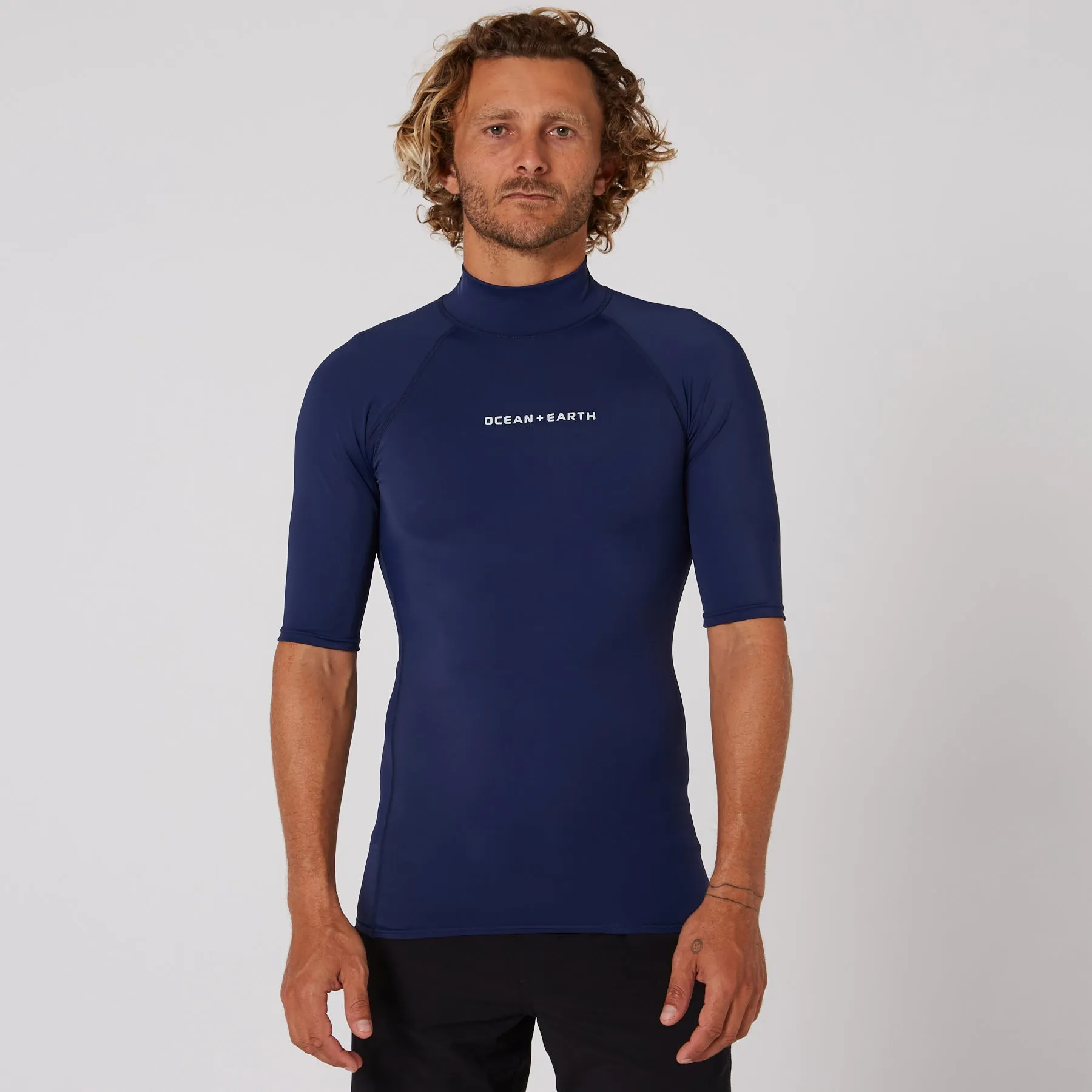 OCEAN & EARTH Script Rash Shirt SS - Midnight Ink