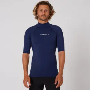 OCEAN & EARTH Script Rash Shirt SS - Midnight Ink